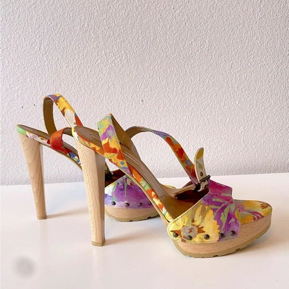 STELLA MCCARTNEY Floral Canvas & Wooden Platform Heels Sandals SZ 40 - Picture 4 of 11